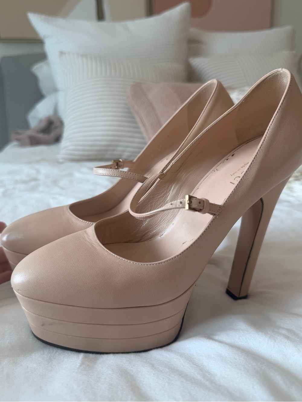 Gucci Beige Platform Mary Jane Pumps EU 37